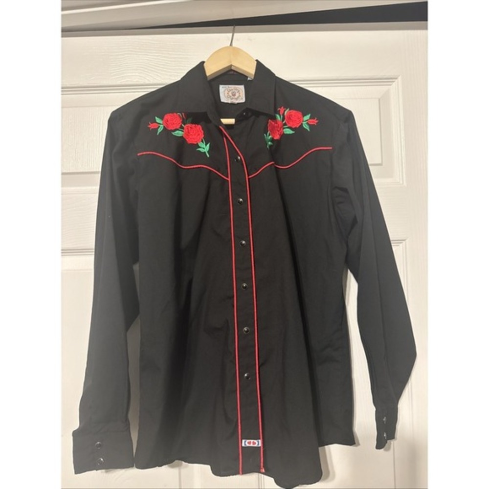 vintage ely Country Charmer Women Shirt  Black With Red Embroidered Flowers Size